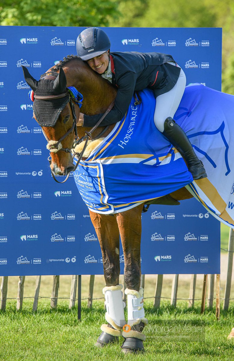 ✨1,100 days since the last <a href="/bhorsetrials/">Badminton Horse Trials</a> winner was crowned✨ 

It was worth the wait…huge congratulations to <a href="/CollettEventing/">Laura Collett</a> and London 52 👏🏆🥇

📸 <a href="/nicomorgan/">Nico</a> 

#badmintonhorsetrials #badminton #britisheventing #teamdandh #dreamscometrue