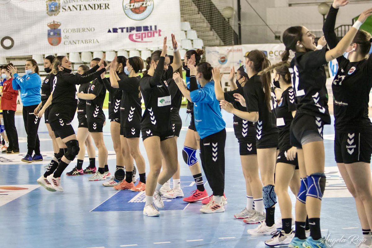 bmSinfin's tweet photo. 🔛 ¡Empezamos semana y no una semana cualquiera! 🙌🏼

🇵🇱 Este fin de semana #Cantabria se vestirá de gala para recibir la 𝐅𝐀𝐒𝐄 𝐃𝐄 𝐀𝐒𝐂𝐄𝐍𝐒𝐎 a #DHPlataFem. 🔥

😏 ¿Te lo vas a perder?

📸 @GelaRojo 

⚫️🔵 #AúpaSinfín #SeniorFemenino #CantabriaMásXDescubrir https://t.co/T4LNqLI3Yw