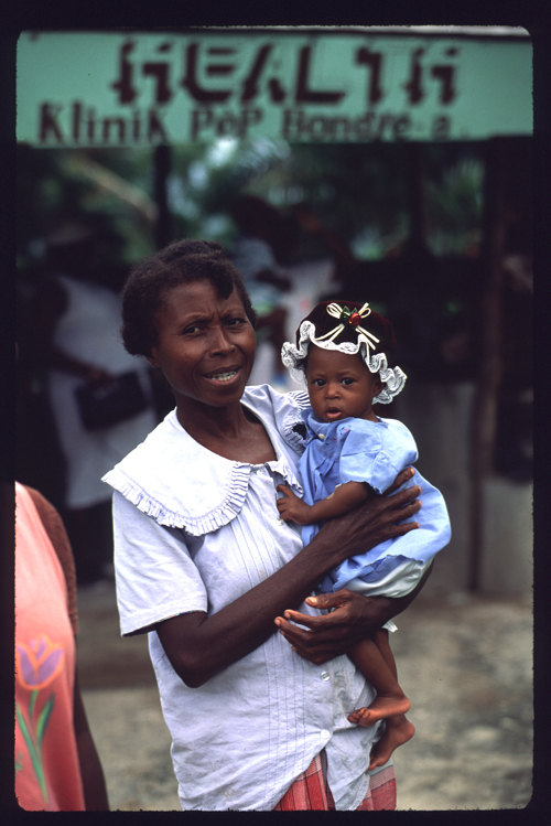 Happy Mother’s Day to everyone who has lovingly nurtured children. At HHF, we strive to promote maternal and child health along with social well-being. Bòn Fèt Manman! #MothersDay #HaitianHealthFoundation #HHF #HaitianSupport #Haiti #help #Donate #Give #Haitian #nonprofit #Help