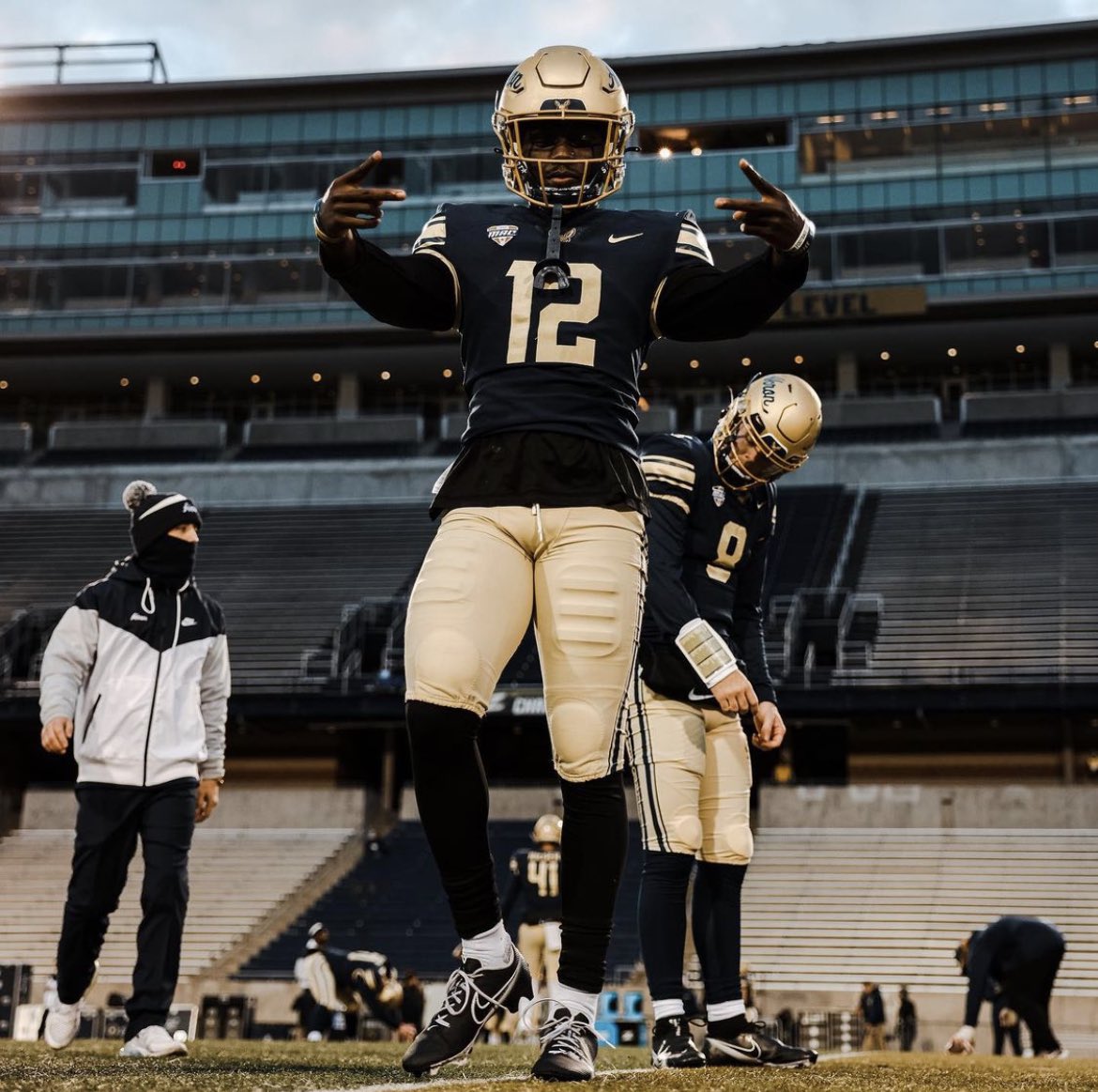 nolan_james1's tweet photo. Extremely blessed and honored to receive my second division one offer from the Akron. #GoZips🦘@Coach_TBell @CoAcHKeLZZz3 @DBP_Football https://t.co/xUv9jbdXAu