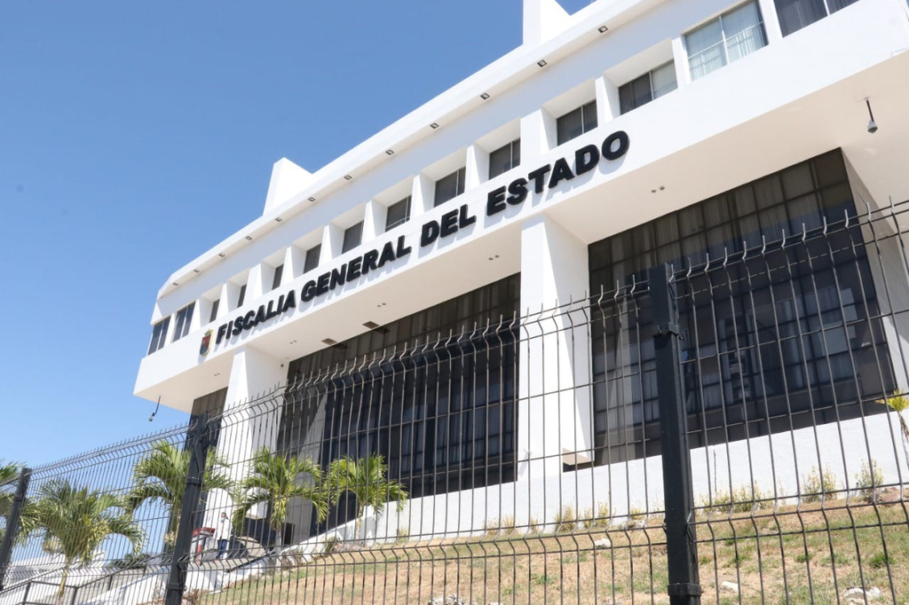 osadiainforma's tweet photo. Las personas presentaban disparos de arma de fuego.

La Fiscalía General del Estado (FGE), a través de la Fiscalía de Distrito Centro, dio inicio a la carpeta de investigación en torno al hallazgo de cuatro cuerpos sin vida del sexo masculino en la colonia la Aurora del muni… https://t.co/9l3LIU00EA