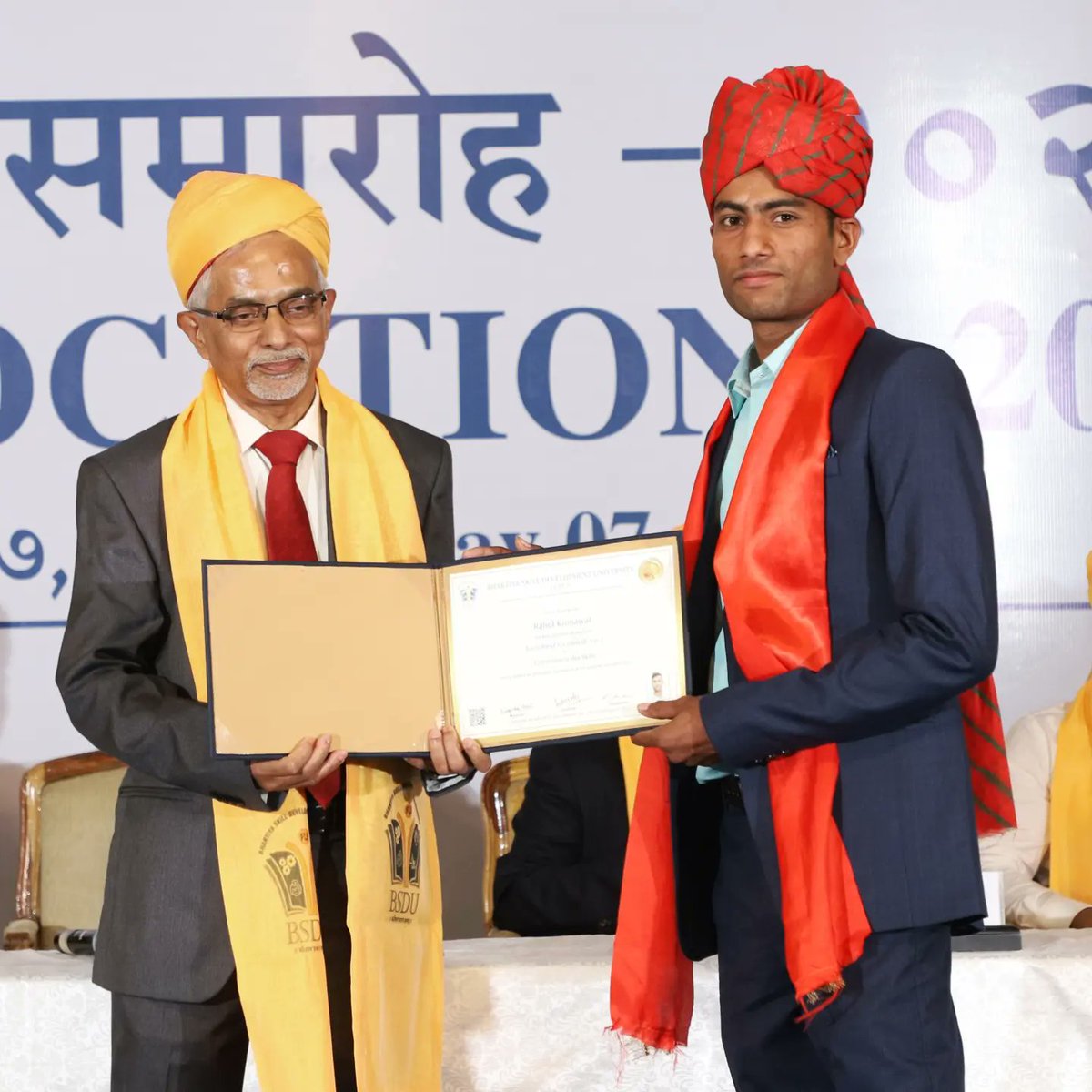 RahulKu61864514's tweet photo. #BSDU 1st #ConvocationDay🎓 #2k22
#Graduation 🎓 #Day #BSDUStudy #BSDUJaipur #SkillUniversity
#Entrepreneurship #Skill https://t.co/8Sh0wrv2T1