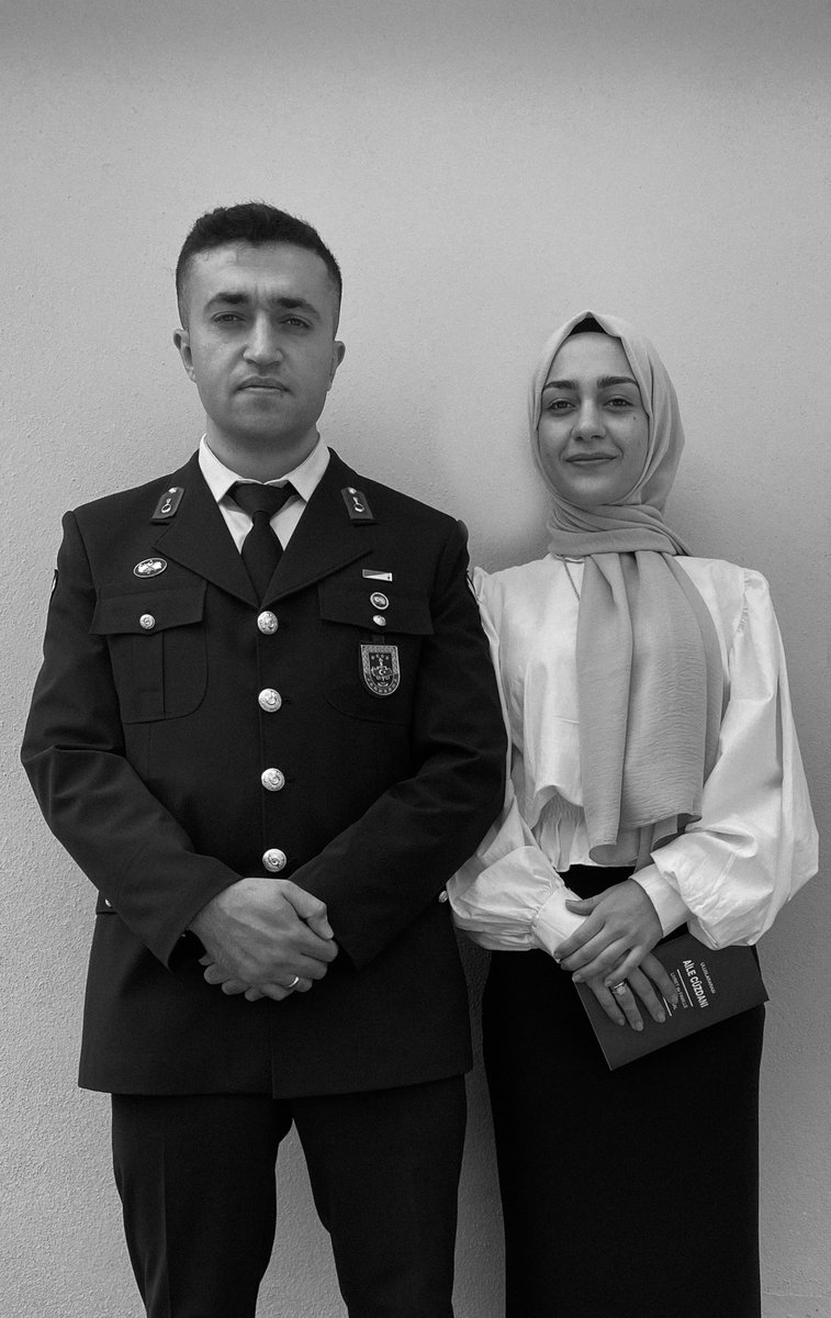 YunusEmreD7's tweet photo. 🖤💍 @semiyyha https://t.co/zpYtDtVspY