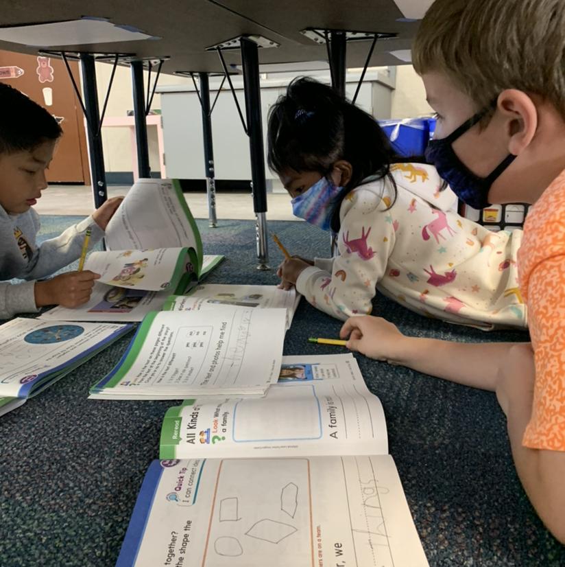 letsgoconejo's tweet photo. How do you celebrate “U” day in #Kindergarten? You work UNDER your desk, of course! #letsgoconejo #abcreview #22daysleft #1stgradeherewecome https://t.co/RPQkMwrd3t