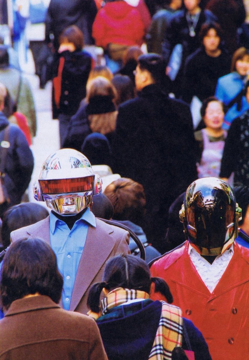 NostalgicVG's tweet photo. Daft Punk in Japan (2001) https://t.co/cEeOlhmgCx