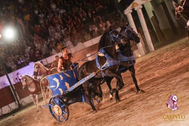 fiestascastulo's tweet photo. 📣 GRAN CIRCVS MAXIMVS 💥 
📅 Sábado 14 de mayo, 21 h. Plaza de Toros de #Linares  
¡Compra entradas anticipadas para el mayor espectáculo de #gladiadores!
 🎟 6€ en taquilla de @PositodeLinares
#FiestasdeCastulo2022 #CastuloVive  #LinaresSeMueve 
Online: https://t.co/yQyBtNnCwS https://t.co/XlZeBfTMJW