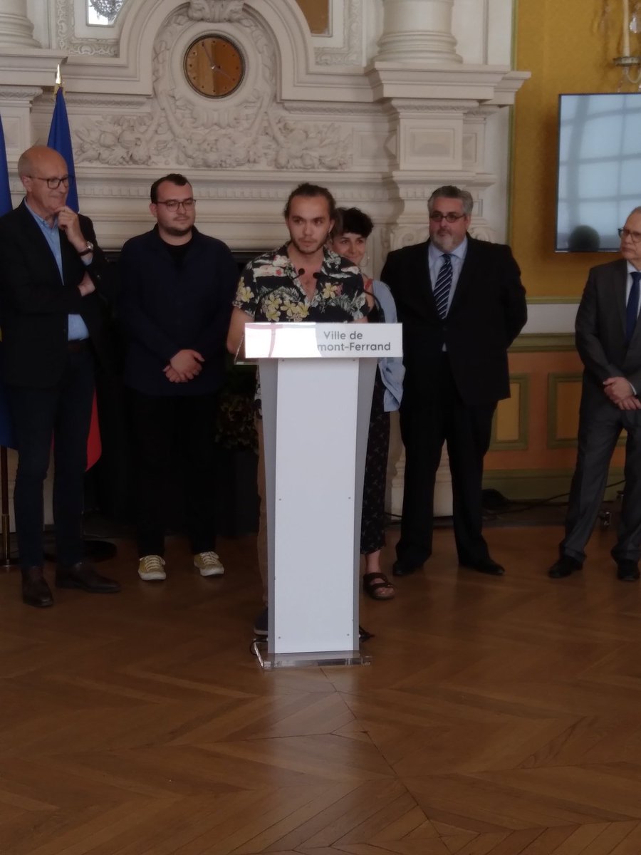 clermont2028's tweet image. La ville de @ClermontFd est #VilleEuropeenne !
Belle cérémonie de labellisation avec le Maire @olivierbianchi1, Antoine Chabal de @JeunesEuropeens avec @JE_Auvergne, #LipSyncChallenge, @CIEDClermont63 ! 🌋
Un label important pour #clermont2028 ! 🇪🇺