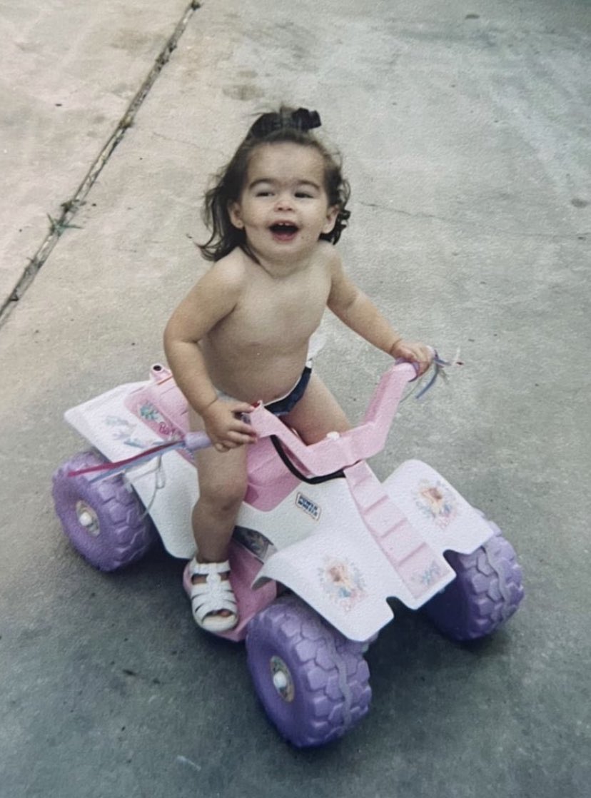 darlingraee's tweet photo. BABY ADDS OMG😭 #addisonrae @whoisaddison https://t.co/aMNbApOBq6