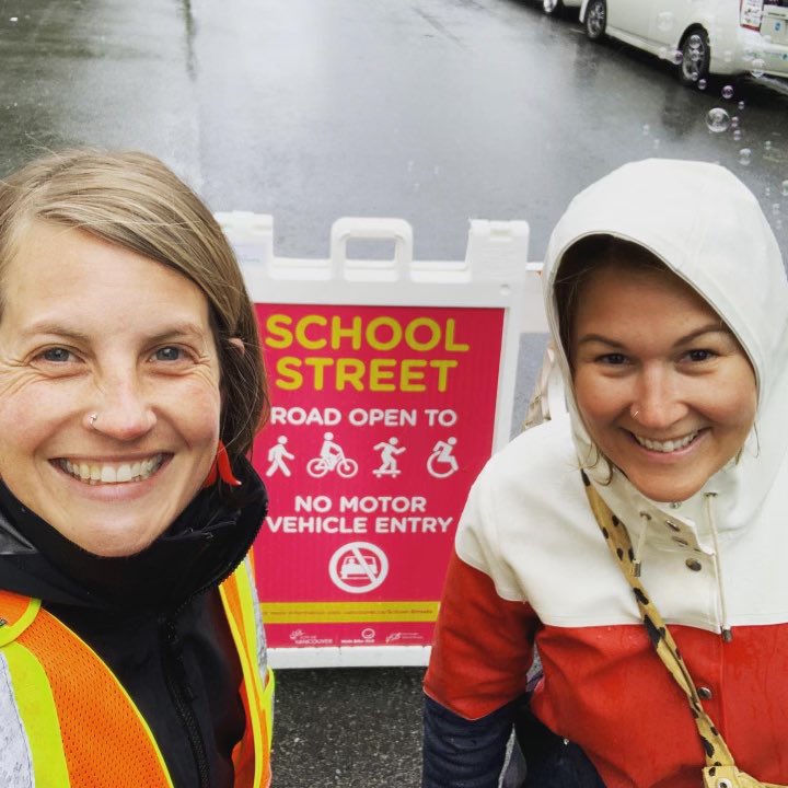 christineeboyle's tweet photo. A great first day of #SchoolStreets at #LordNelsonElementary! 

The weather was a bit damp. But there were bubble machines, happy kids, and supportive neighbours. 

Find out more at: https://t.co/FqprrYY8Hs

#SafeStreets #Vancouver #VanPoli #VSB @PACNelson https://t.co/b40ZjgkomN