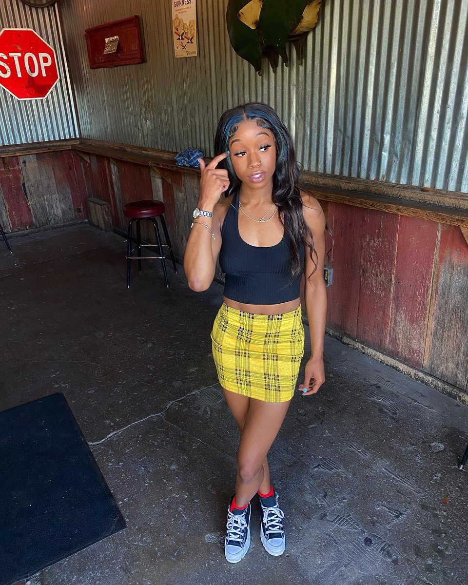 tbruhhh_'s tweet photo. ☀️ https://t.co/AViqnpzKhv