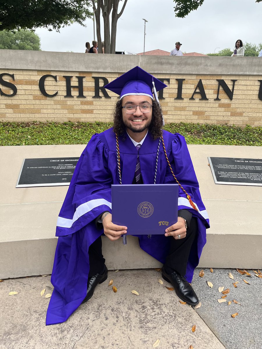 jonesnathan46's tweet photo. BA in Psychology &amp; Spanish ✅ 
PhD in Neuroscience up next https://t.co/Yx0r4AP5SG
