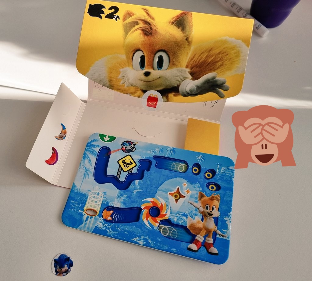 Dont4getSnacks's tweet photo. I don't know why they wanted to torture me, but they only included ONE #happymeal #sonic toy for 2 #kids... 
https://t.co/ZMLCt9pFvZ
 #toddlersdontshare #momlife #Mondayvibes #UberEats #Sweden @McDonalds #dinner #tootiredtocook #treatyourself @sonic_hedgehog #mcdelivery https://t.co/rMNTLGOVg9