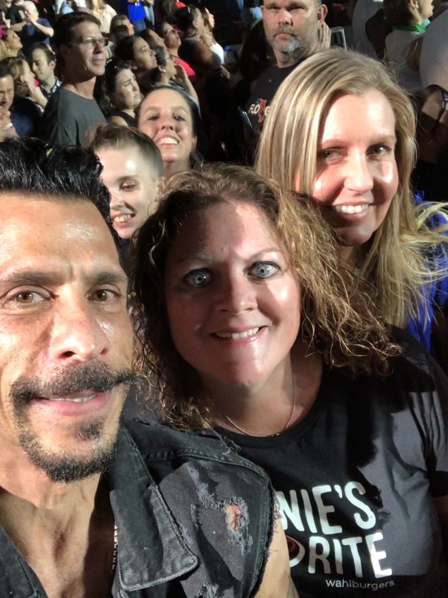 gatorgrl33's tweet photo. @NKOTB So many great @NKOTB memories with my ride or die @FL_girlie Looking forward to July! #bringinghappyback #MixtapeTour2022 https://t.co/JVikgAszn2