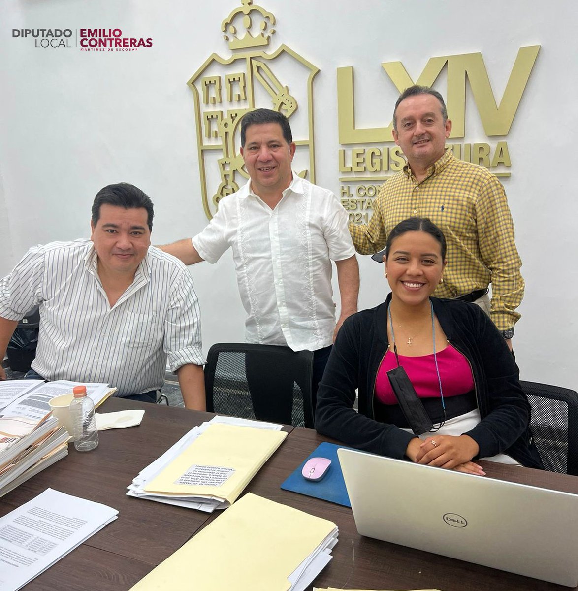 EmilioCMDE's tweet photo. En reunión con el personal de apoyo jurídico y técnico de la Comisión Instructora de la Cámara, Justicia y Gran Jurado, Reglamento y Prácticas Parlamentarias. Hemos estado desahogando asuntos relacionados con esa Comisión para comenzar las labores legislativas del día. https://t.co/hCmmobmPrg