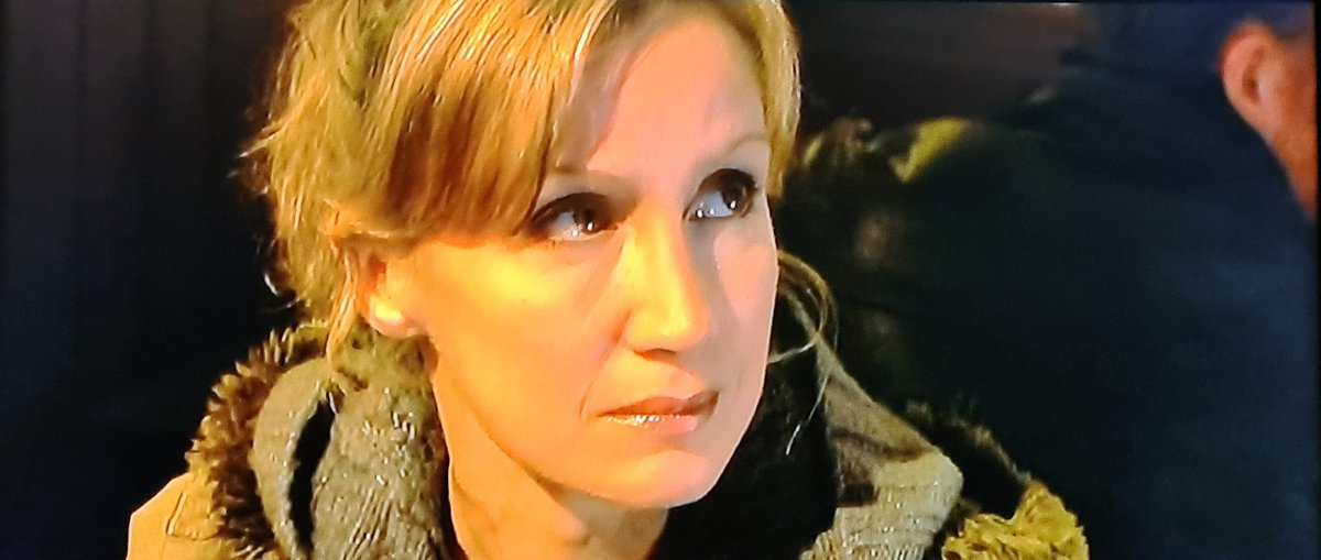 Sandrine2214's tweet photo. Envie de passer un excellent mardi après-midi en compagnie de @cathmarchal_off 💜
Rdv dès 15h45 avec "BRONX" sur #OcsMax
Puis à 19h10 avec "Diamant 13" sur la chaîne #Action
2 très grands films à voir ou revoir avec grand plaisir 🤩❤️ https://t.co/ZRELRrMqJn