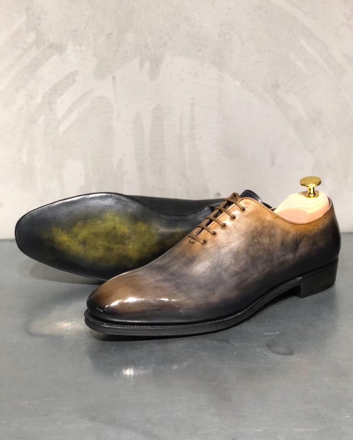 Jmlegazel's tweet photo. HAND WELTED GOODYEAR SHOES. 
Choose your color to the end of your sole.
#goodyear #goodyearwelted 

#jmlegazel #dandy #dapperday #dappershoes #thesartorialist #craftmanship #monsieur #parisianstyle #menstyleguide #menshoes #shoelover #shoesaddicted #customshoes #patina #artwork https://t.co/baQCRzo5OR