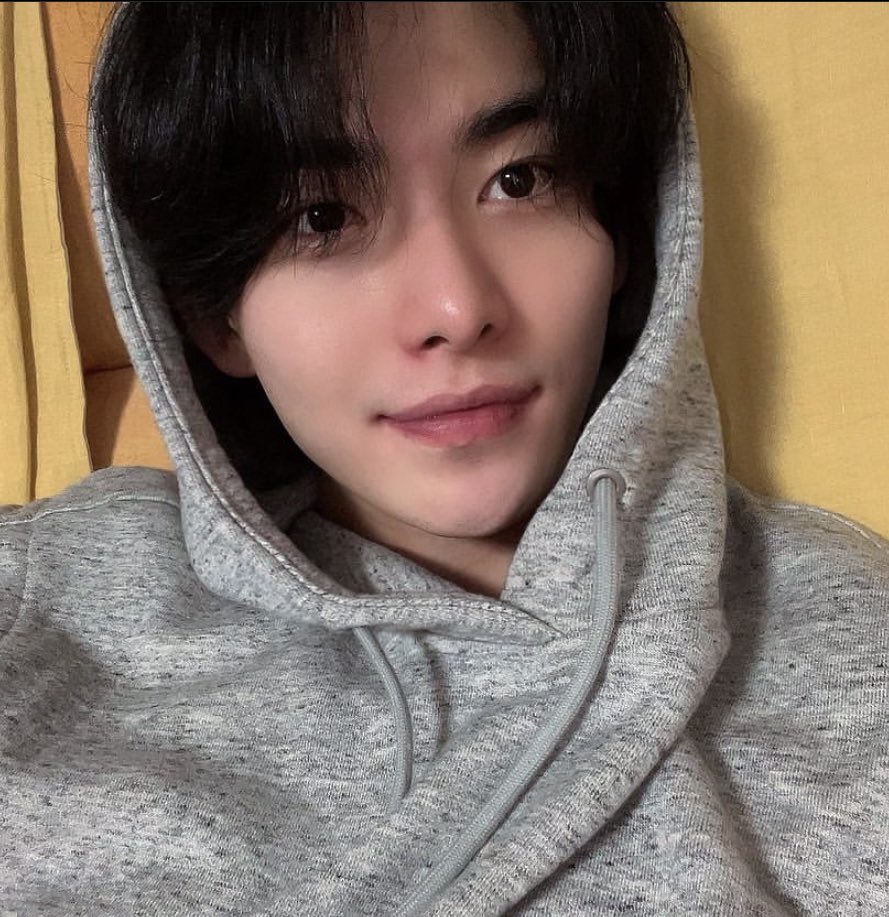 pretty barefaced hyunjunie🥺