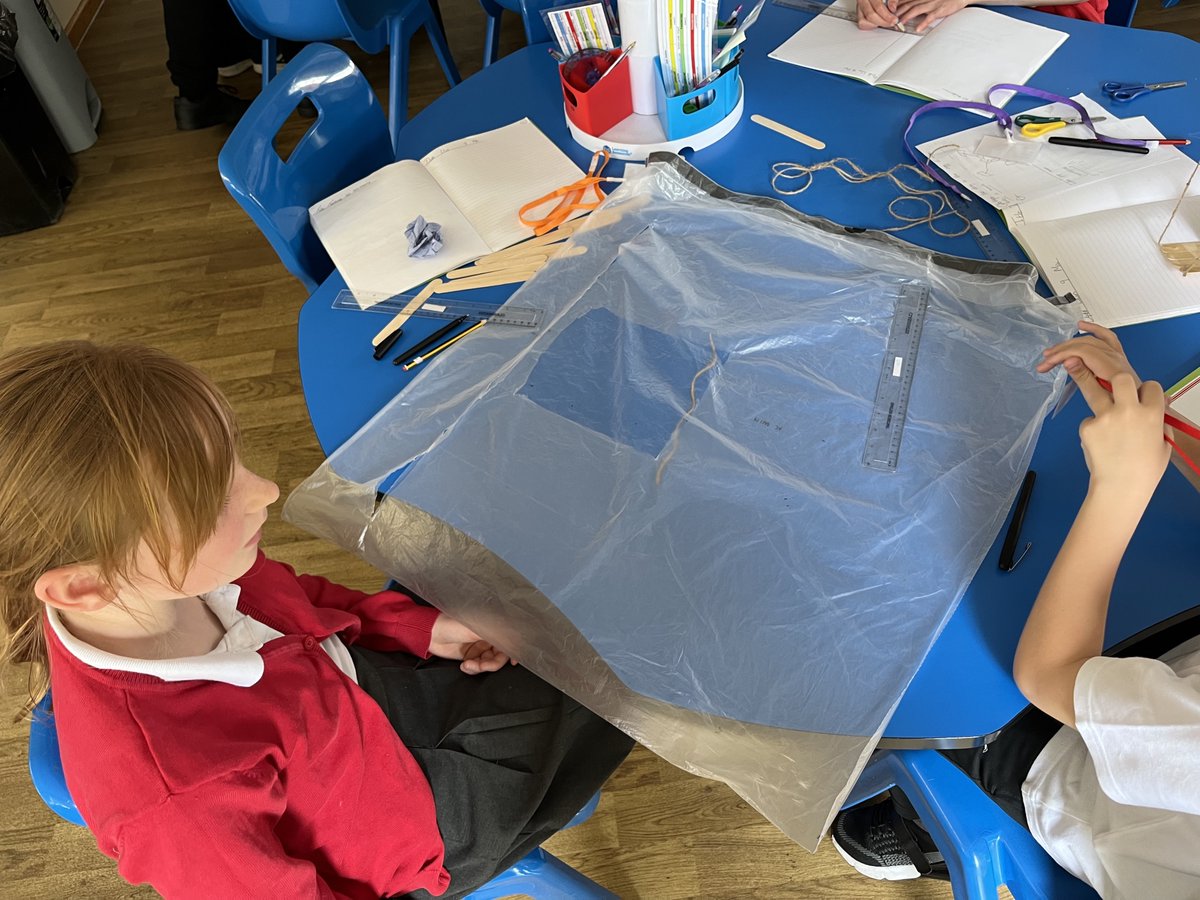 lps140club's tweet photo. This afternoon we made our parachutes and tested them out with eggs. Cracking fun! @Cornerstonesedu #screammachine https://t.co/tgrt6tgEA1