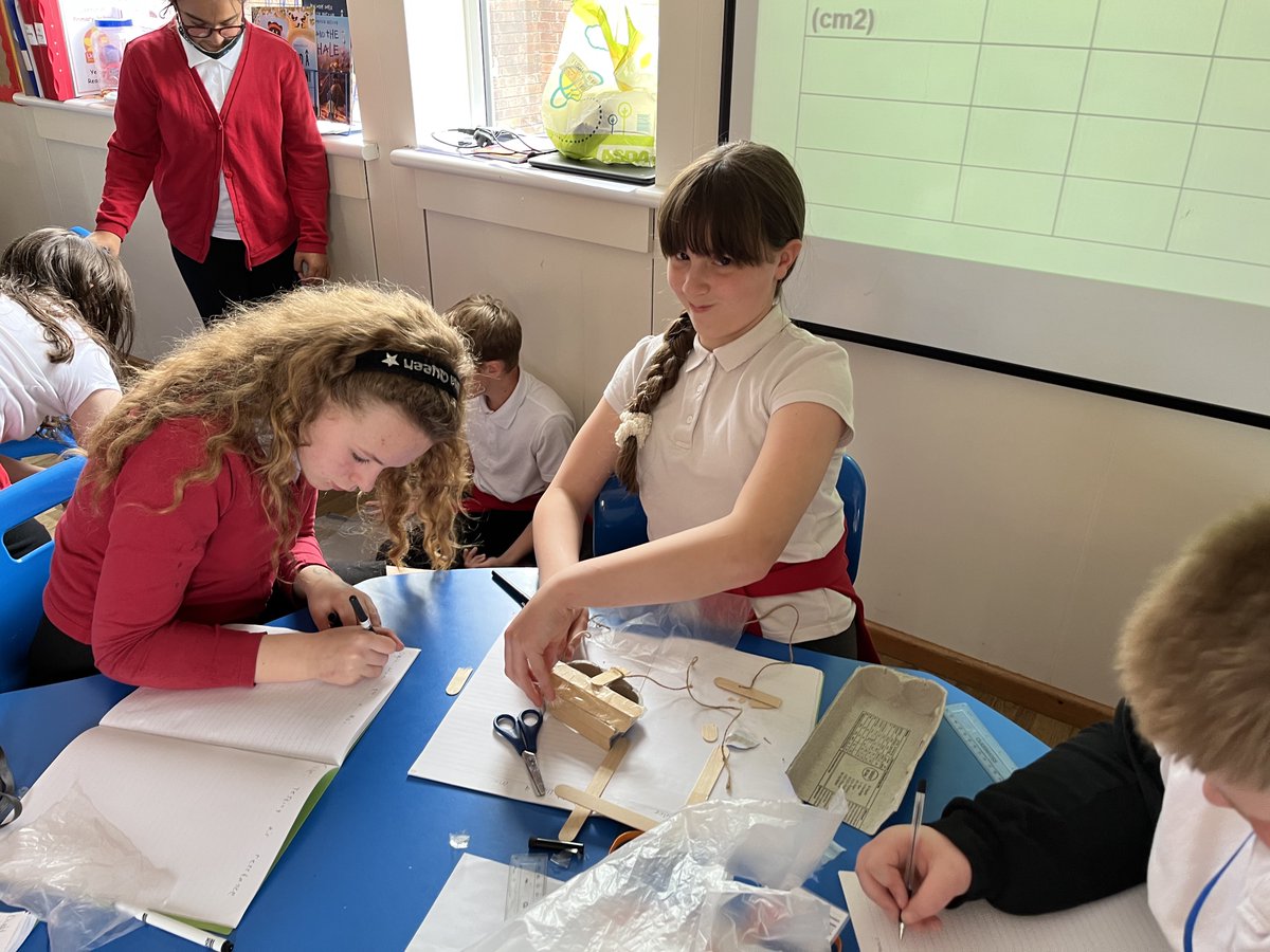 lps140club's tweet photo. This afternoon we made our parachutes and tested them out with eggs. Cracking fun! @Cornerstonesedu #screammachine https://t.co/tgrt6tgEA1