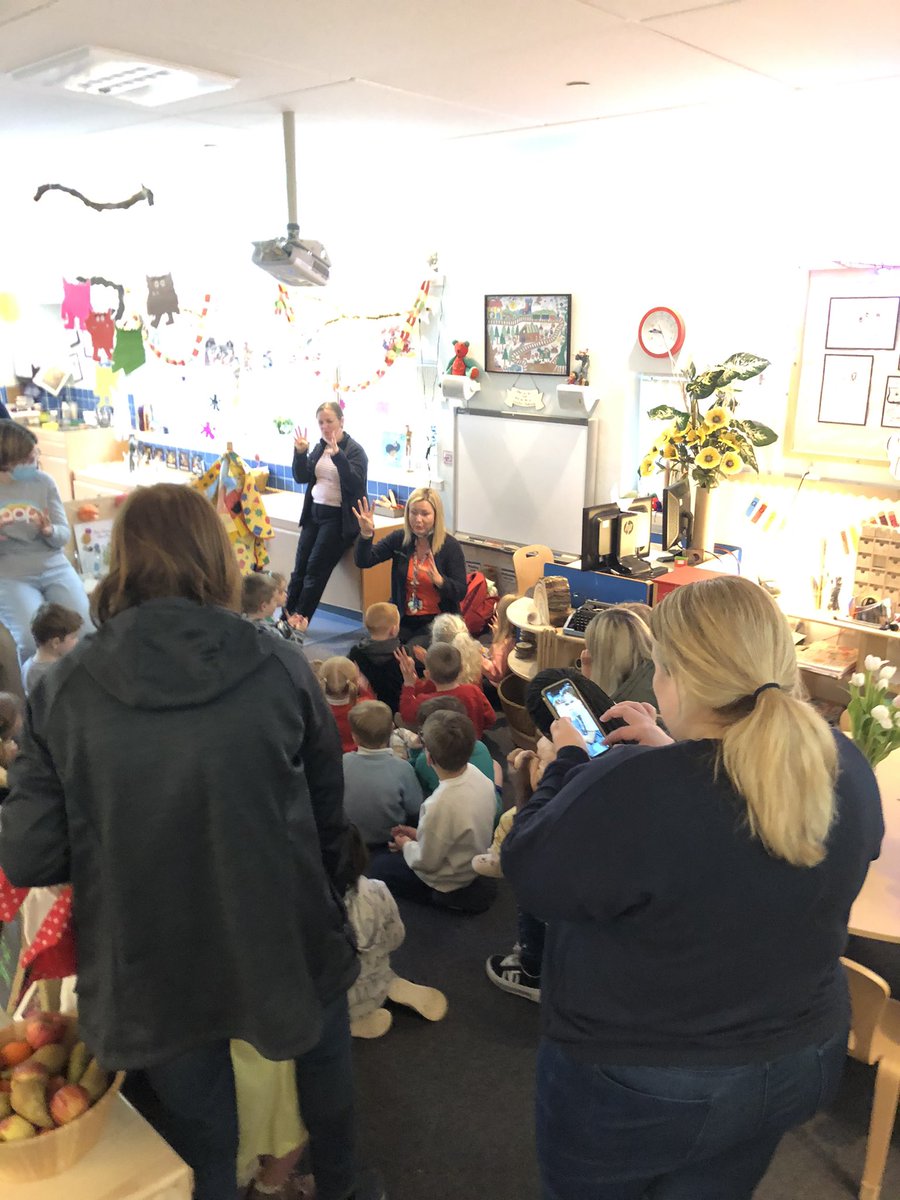 EY_Craig's tweet photo. Delighted that we had 17 families visiting our ELC as part of our community stay and play. #LVPSFamily #LarbertCommunity https://t.co/PnLCYctqDI