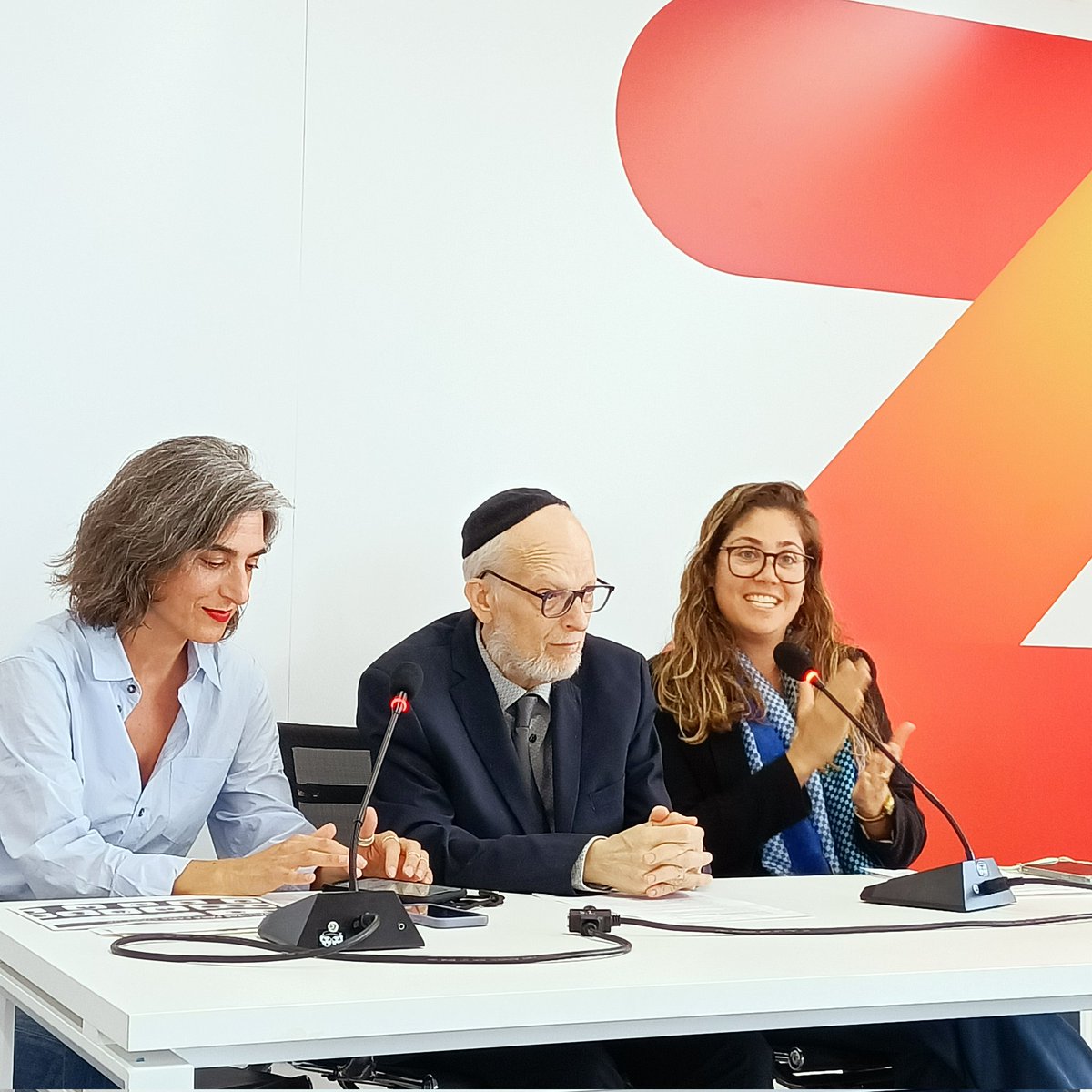 ZakutHub's tweet photo. Daniela Elazar, nos habla sobre #jutzpá, el programa #jutzpayolé y el gran valor que ofrecen las #startups de la Región de Murcia #agroair #aimperoum #evacold @KluestApp @Slang_Digital @entomoai @BrainLangVL @keepcool_nta @MyConnectif @BemyVega @Vocalinet @aitalentum ...! https://t.co/ydXG0bOTr7