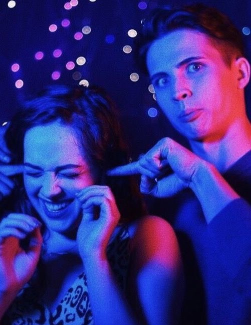 today is mary mouser's birthday, all the happiness in the world to her 💚💜