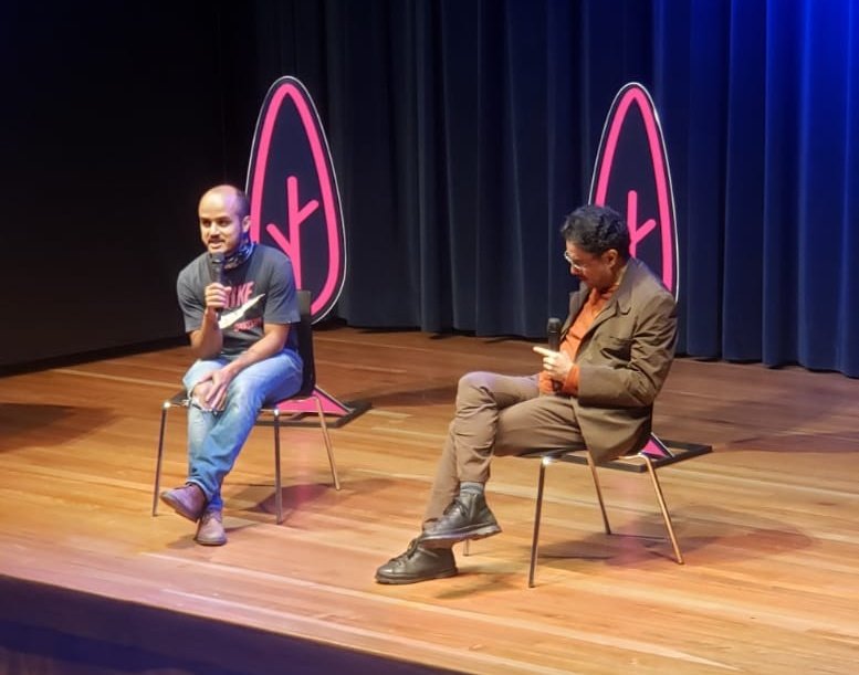 ShameelThahir's tweet photo. Acabamos de dialogar con el senador @IvanCepedaCast sobre su propuesta de #PazTotal de cara al nuevo gobierno que se viene en Colombia a partir del 7 de Agosto. Su caracterización de la guerra, el Estado, la democracia y las vías de solución para la justicia social. #CreateCamps https://t.co/HswBCWDvXX