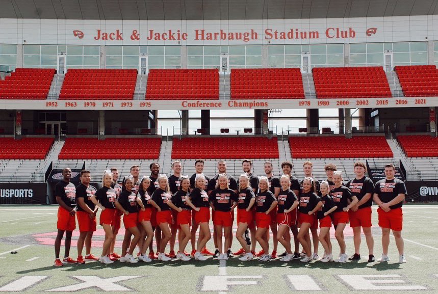 CheerWKU's tweet photo. Introducing the 2022-2023 WKU Cheer Team! Welcome to the hill everyone! Can’t wait to see what the future holds for us this upcoming season! Go Tops!!! 🔴⚫️⚪️ https://t.co/J7gj77cexI
