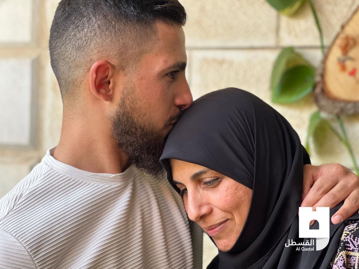 save_silwan's tweet photo. Freedom is a blessing. Today Hamza Al Abbasi enjoyed the presence of his parents by his side. It's the dream of each Palestinian prisoner, the dream of each Palestinian mother or father. Occupation want to destroy families but we remain stronger in front of all their violations. https://t.co/sKg0tu4fok