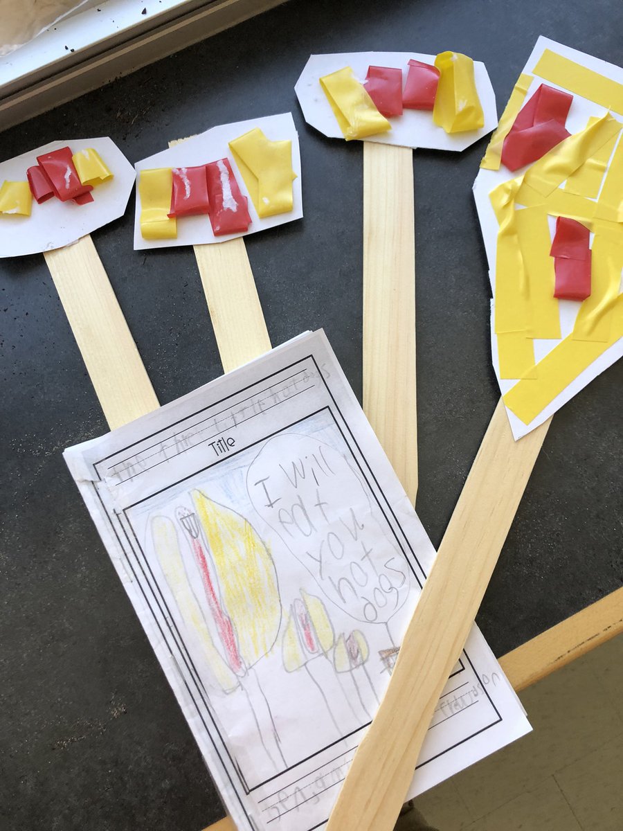msclark_56's tweet photo. Ss are hard at work finishing their #fracturedfairytales and making #puppets. There is something so satisfying when writing your OWN story. We can’t wait to put on our plays for our k friends and make them laugh @TVDSBLiteracy #fairytales #primarywriters #onted #tvdsbliteracy https://t.co/aIjyaqijAf