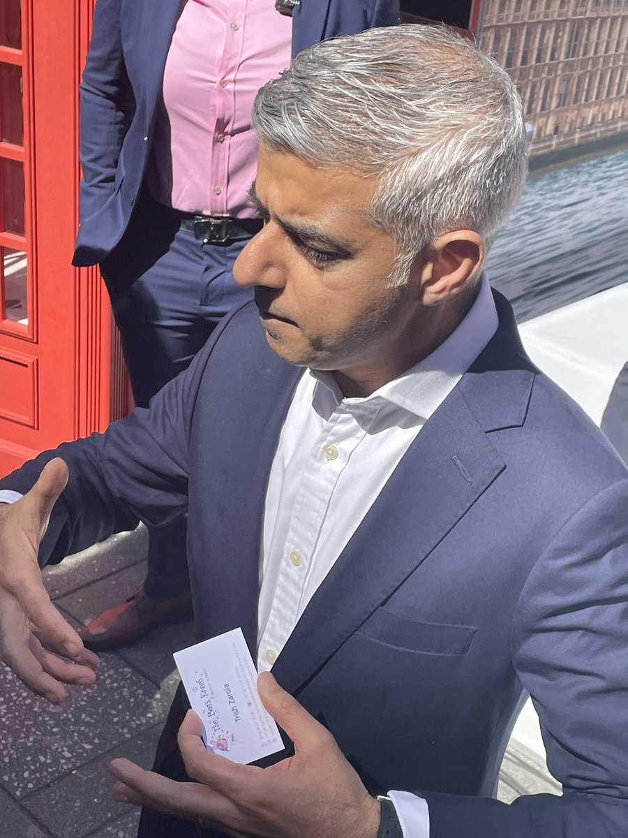 Mayor of London <a href="/MayorofLondon/">Mayor of London, Sadiq Khan</a> graciously greeting us in New York while promoting London tourism. Thank you for taking the time and the conversation! <a href="/TheBeesKnees11/">The Bee's Knees</a>