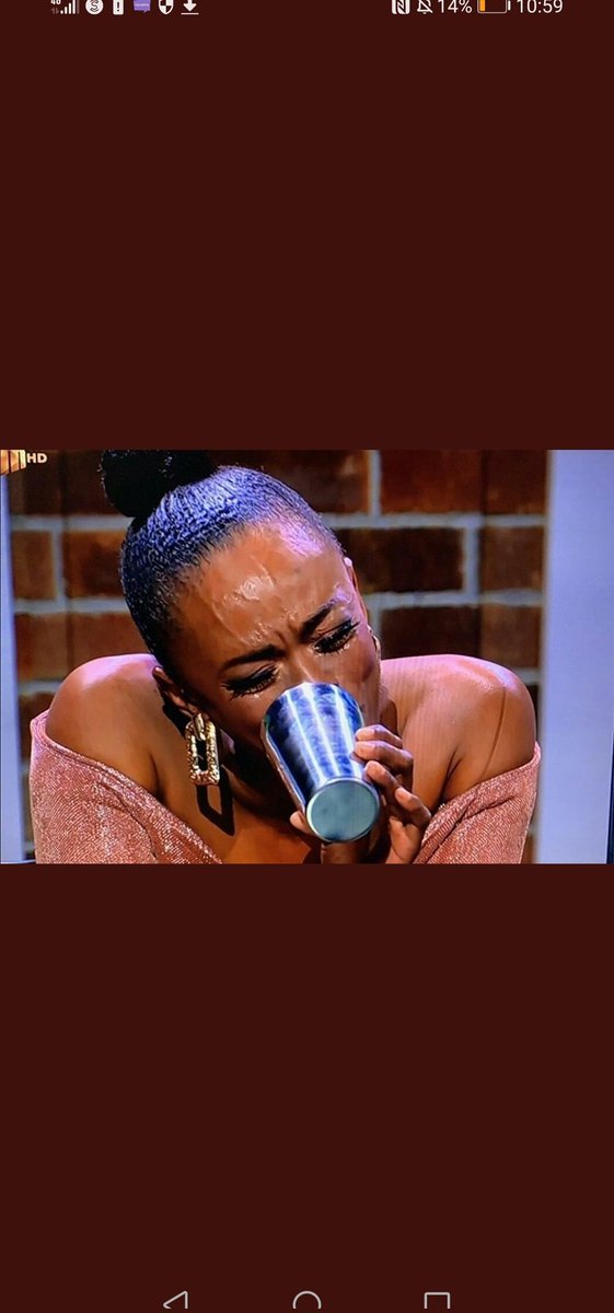 Siidney131's tweet photo. #SkeemSaam I like how Eunice deals with Mr Kgomo 😹😹🤣🤣 https://t.co/Z52dvr5EjH