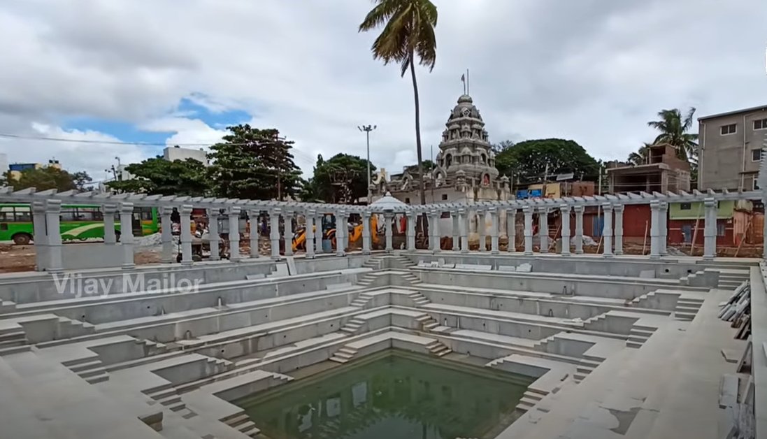 IndexKarnataka's tweet photo. Honda circle kalyani redeveloped under #Davanagere smart city https://t.co/HIFkmsS8jl