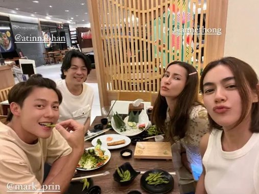 IwillgiveyouAT's tweet photo. ฮื้อออออ คิดถึงมากเลยไม่ได้เห็นหน้าตามานานทากกก น้ำตาจะไหลคิดถึงรอยยิ้มมากกกหนุ่มไมโครเวฟ อยากขิตแต่พี่พึ่งมา🥺🥺 https://t.co/8Va33E0Muj