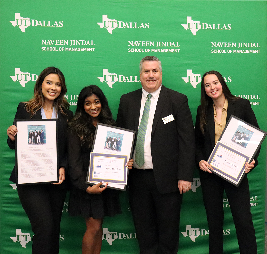 jindal_utdallas's tweet photo. Last week, #JSOM had its largest Rookie Preview event yet with more than 130 Intro to Professional Selling students participating.

Thank you to the volunteers and corporate sponsors who made this event possible! ☄️

#UTDsales #rookiepreview https://t.co/am9CD6M2NC