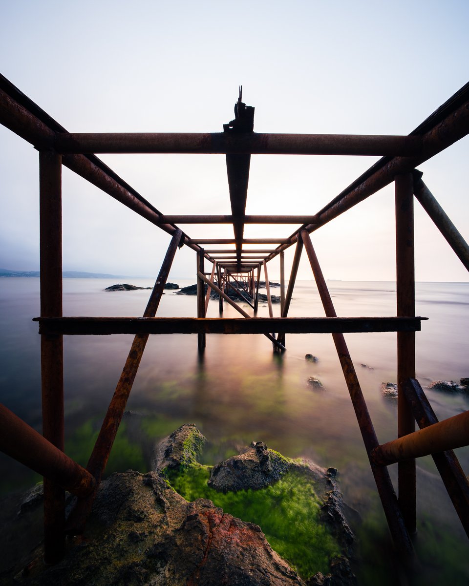 CeylanVisuals's tweet photo. Hello Frens ! Love old piers and Long Expo's ! ✨
#NFTartists #longexposure https://t.co/4wpa92zIOD