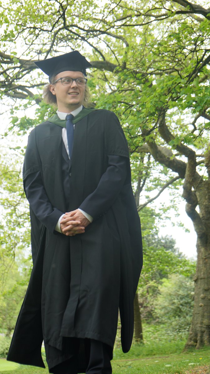 cleland_luke's tweet photo. 2 years late, but a Master of (cognitive & computational neuroscience)Science... apparently #Shefunigrad #sheffielduni #gradutation #msc https://t.co/1sHLEgderE