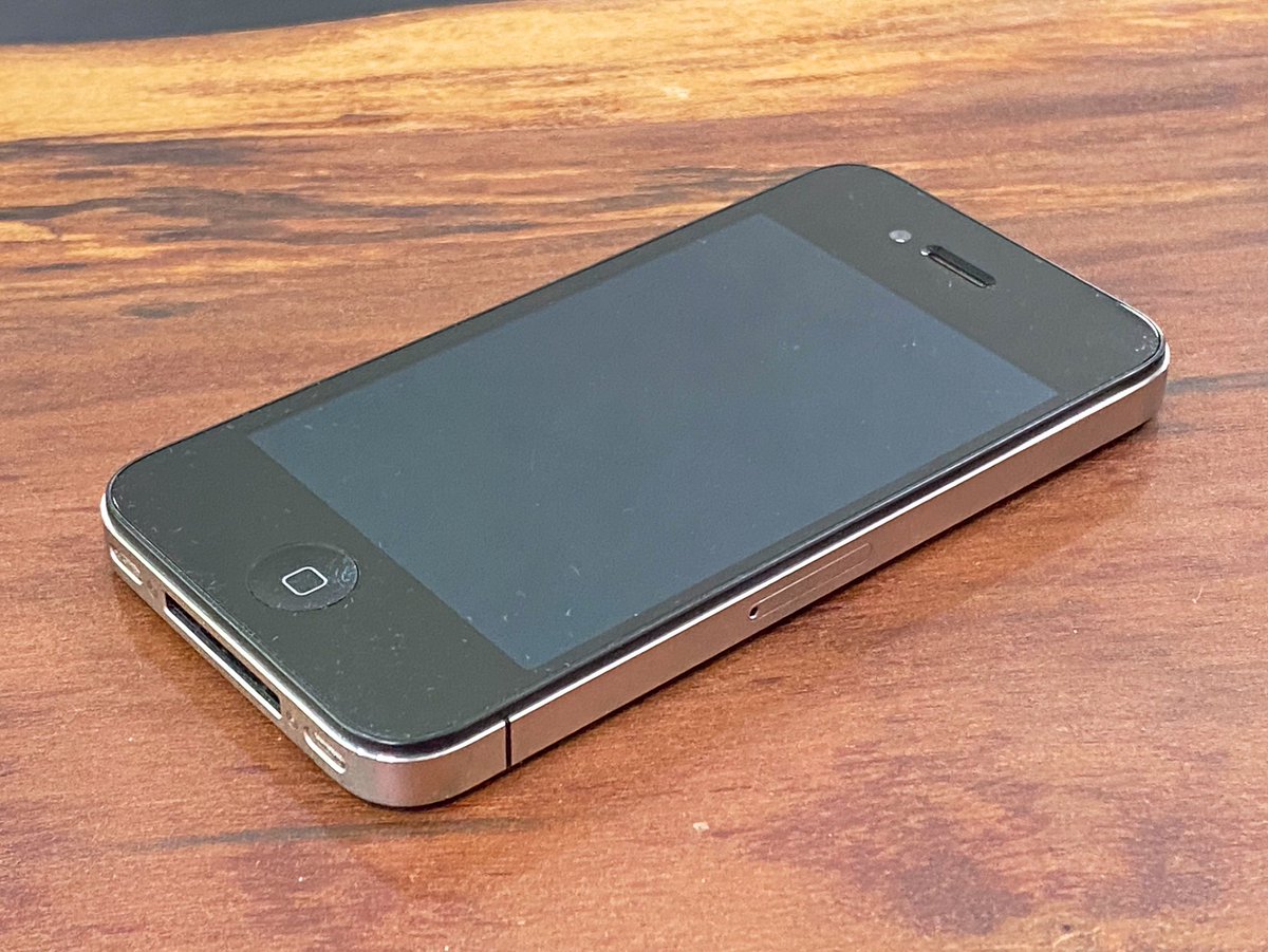 Cameron Moll tweet media