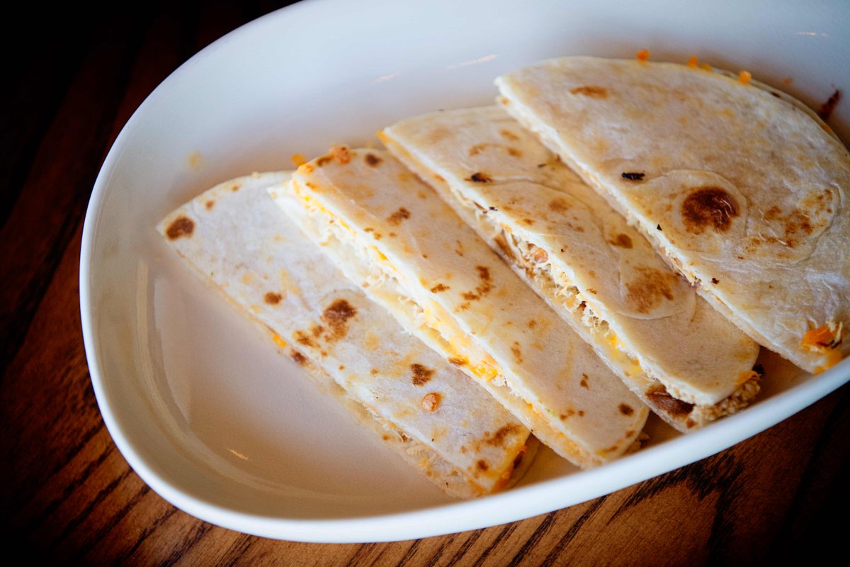 CactusLNK's tweet photo. Kids eat free on Wednesdays! Grab the entire family and join us for an evening at Cactus 🌵

#cactuslnk #locallove https://t.co/93lIAjIxPX