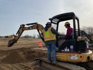 ReadySlcs's tweet image. South Lyon &amp;amp; South Lyon East High Schools enjoyed participating in the Michigan Construction Career Days and discovering trade and apprenticeship opportunities. Students experienced operating heavy equipment at the Operating Engineers 324 Construction Career Center.