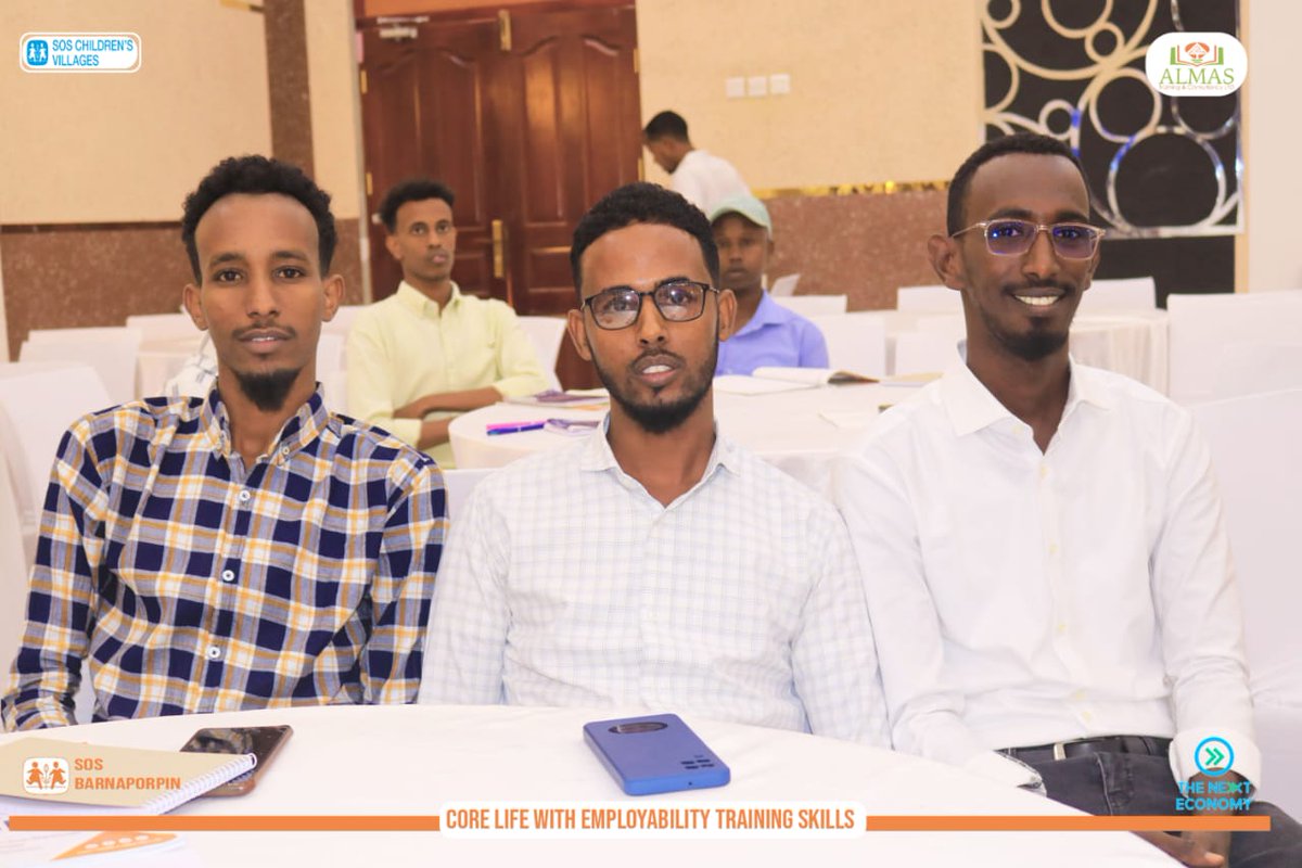 AlmasTraining's tweet photo. @AlmasTraining  continues the youth skills training in Week 5 of Group 4 under the Phase II training Program. with the support of The Next Economy Project and @SOSCVSomalia.The training program aimed to provide young people with life skills and employment. @SOSCVSomalia https://t.co/EnzObDxH7S