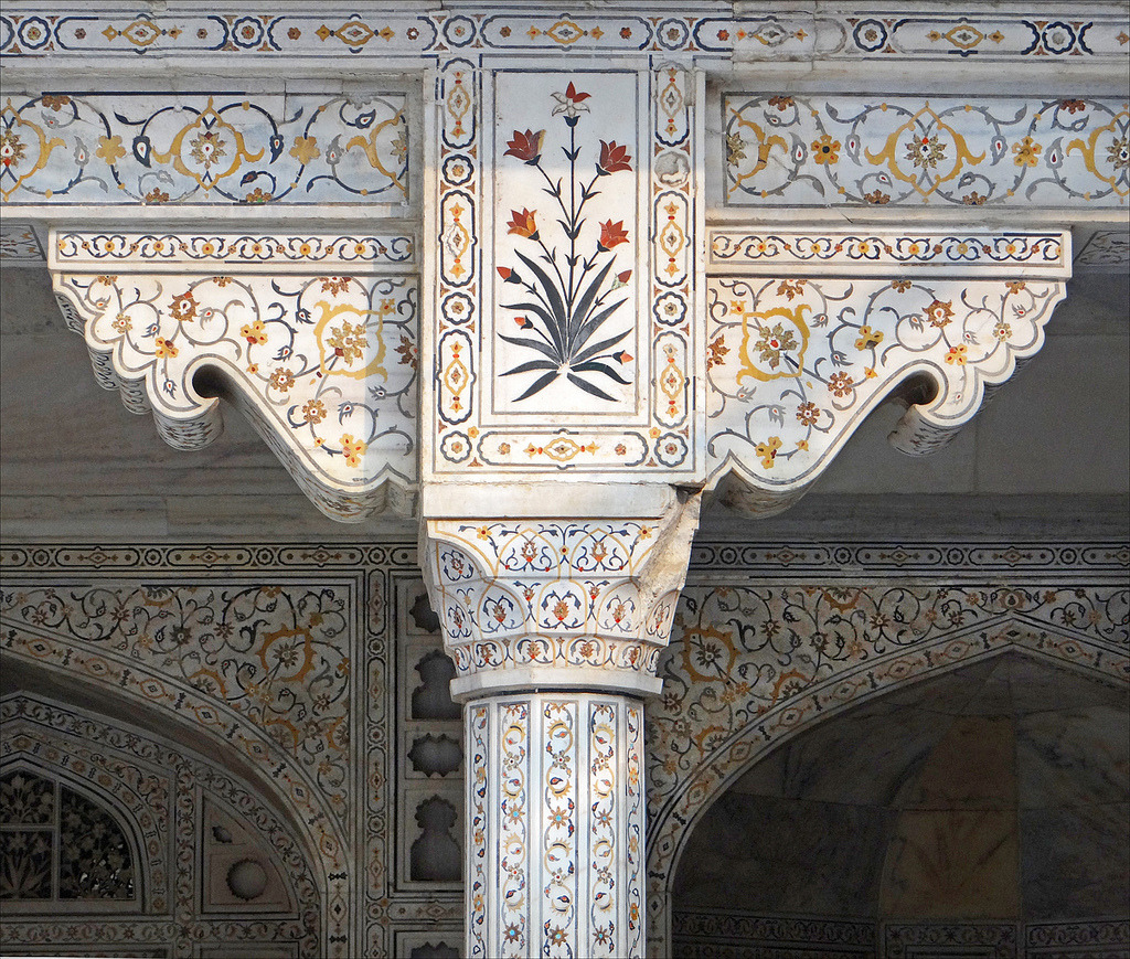 Amazing facade detail of the Red Fort in Agra, India.