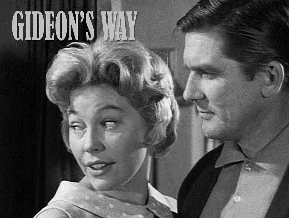 #JohnGregson investigates 'The Ladykiller' at 8pm in GIDEON'S WAY (1964) #TPTVsubtitles Guest stars #RayBarrett #RosemaryLeach @TalkingPicsTV