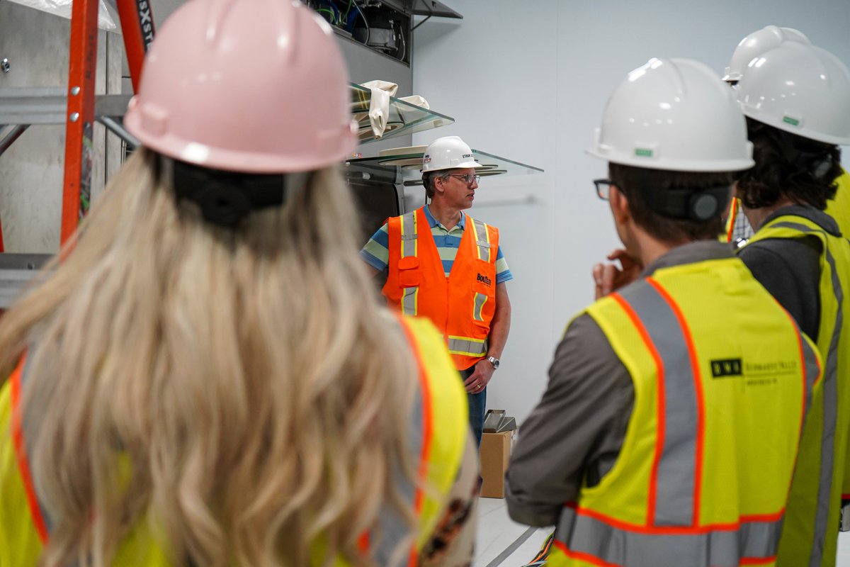 BernardoWills's tweet photo. This technically complex and exciting project is state-of-the-art, and we applaud the client and our teammates on this effort. Go, team! (2/2)
#MedicalBuilding #DrugManufacturing #MedicineMaking #SelkirkPharma #architect #architecture #BernardoWills #BernardoWillsArchitects https://t.co/p8rZdVBk7l
