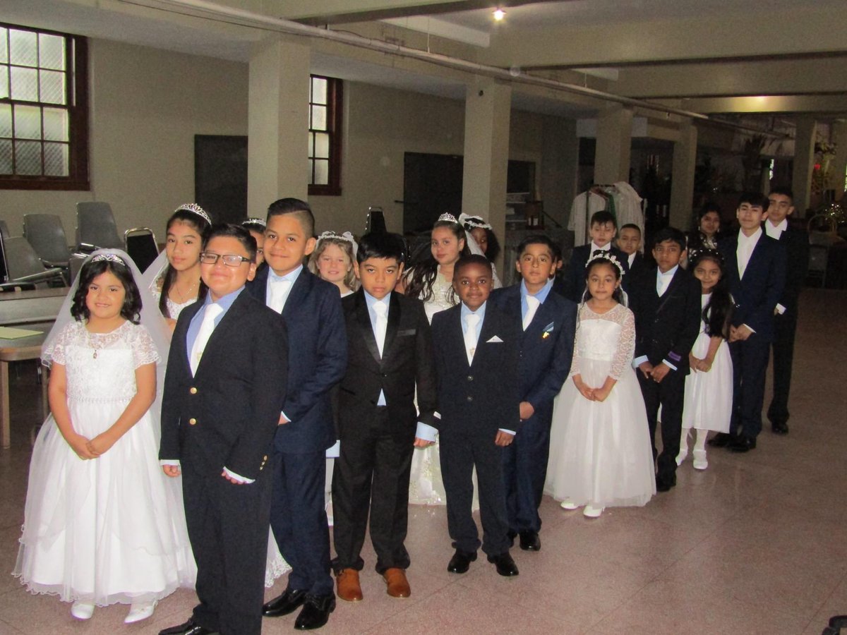 OLMCblueknights's tweet photo. Congratulations on your First Holy Communion and know that we will be here to guide you on every step of your faith journey! #holycommunion #firstholycommunion #olmcblueknights #asburypark https://t.co/oVFQqpwE2Q