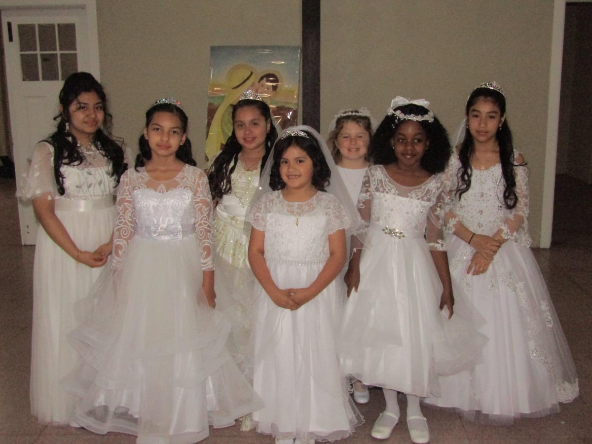 OLMCblueknights's tweet photo. Congratulations on your First Holy Communion and know that we will be here to guide you on every step of your faith journey! #holycommunion #firstholycommunion #olmcblueknights #asburypark https://t.co/oVFQqpwE2Q