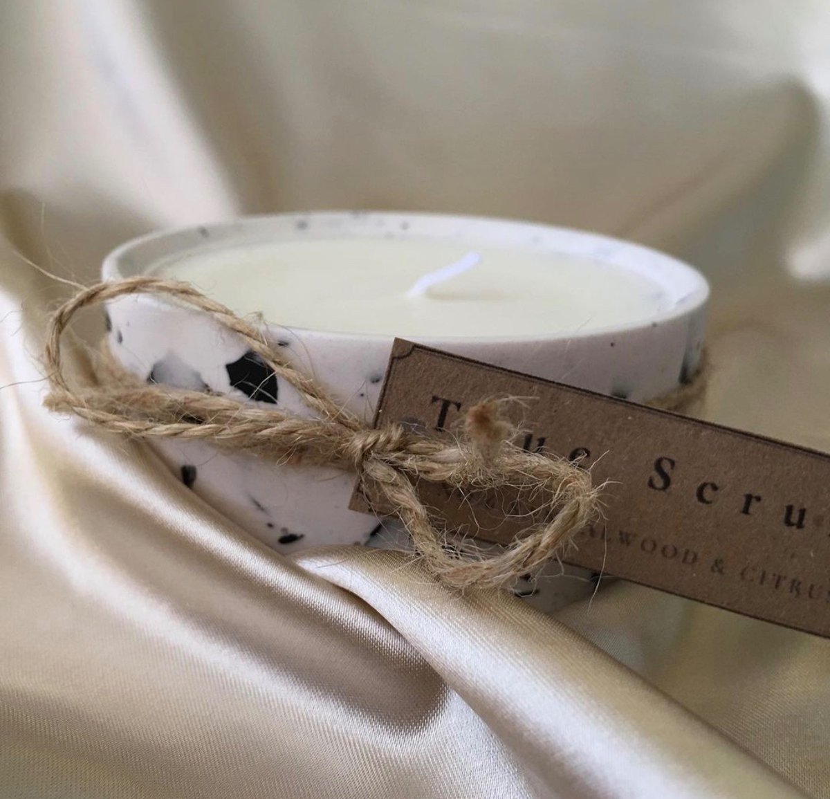 sibahll's tweet photo. For moisturizing and relaxing products, please check out my website. We’re currently having a huge clearance sale of up 70% off. We have body scrubs, body butter, bath tea and candles.

https://t.co/gd0HaWg70R

 #podcastandchillwithmacg #JubJub https://t.co/AX978laMal