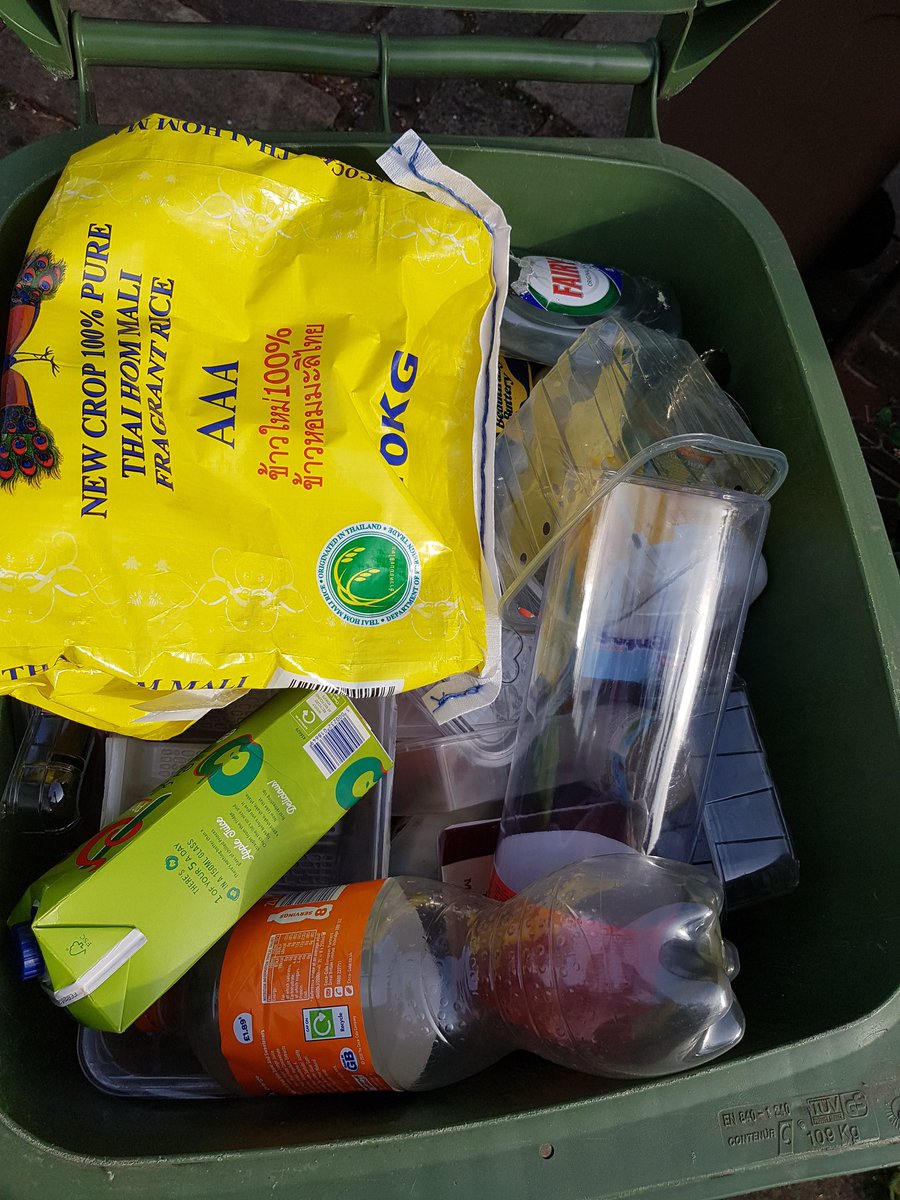Thanks for the quality waste service <a href="/SuttonCouncil/">Sutton Council</a> left home my bins ready for collection get home to find my what a half empty recycle bin now full and left in the middle of our close