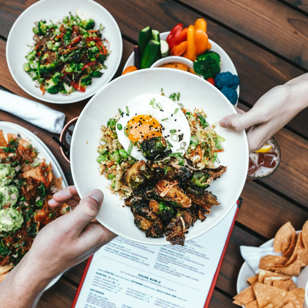 shareatableapp's tweet image. Sharing is caring! It can be hard to feel connected to the city you're in these days, but when you share a table with someone new, you'll be reminded why you love it here. #ShareATable #Foodie #Foodies #DiningOut #LifeHappensAtTheTable #ReinventTogetherness #MeetNewPeople