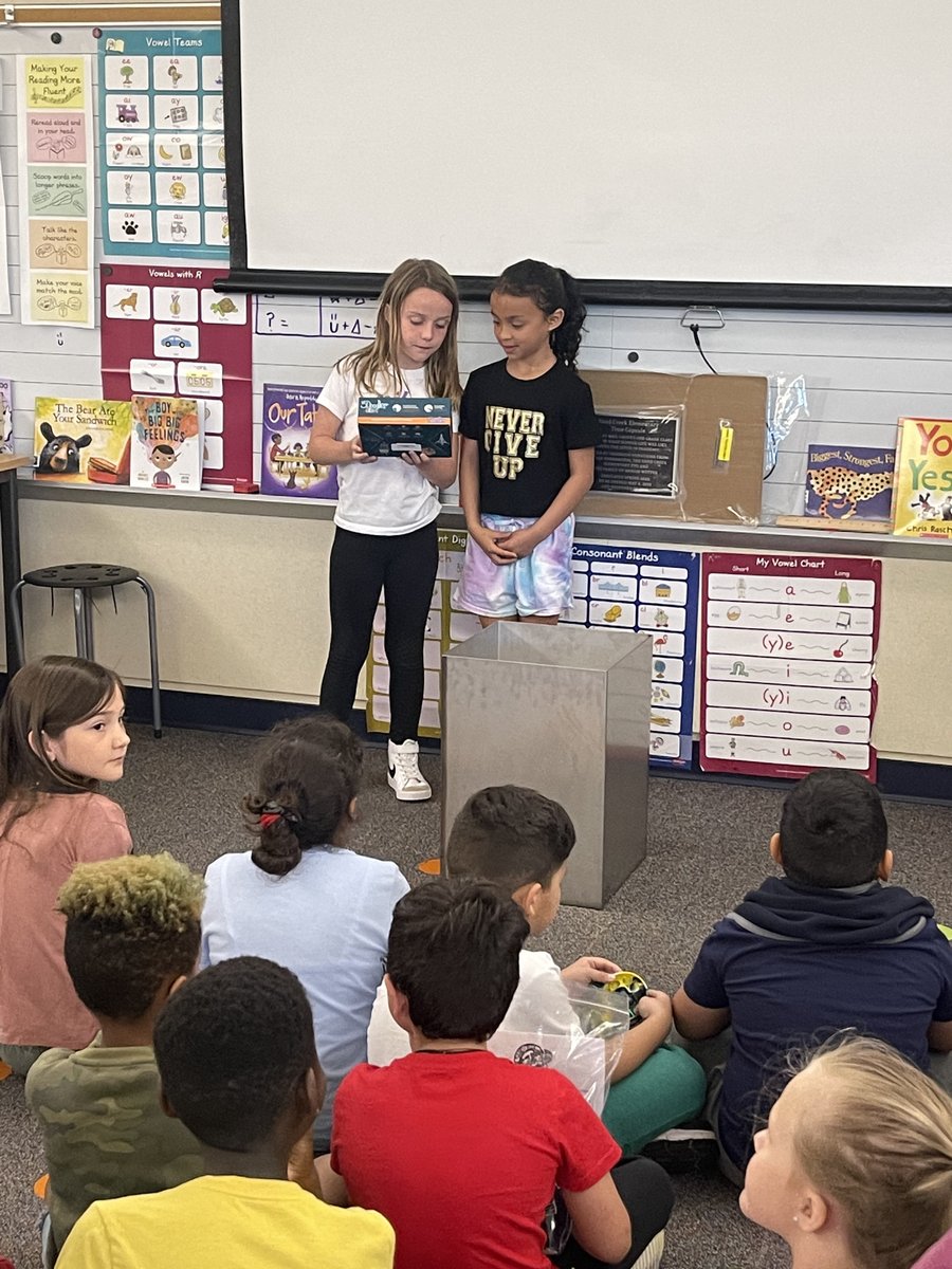 hsefoundation's tweet photo. Today HSEF attended the SCE Time Capsule Celebration! This Fall 2021 HSEF grant project involved Mrs.Gropp’s second grade class creating a time capsule to remember this unique time in history.

To learn more about this and other HSEF grant projects, visit: https://t.co/Sy8ShxCJVs https://t.co/VfotpHe880